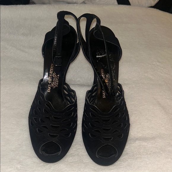 Saks Fifth Avenue Shoes - Vintage 1940’s Saks Fifth Avenue Black Peep-Toe Heels
